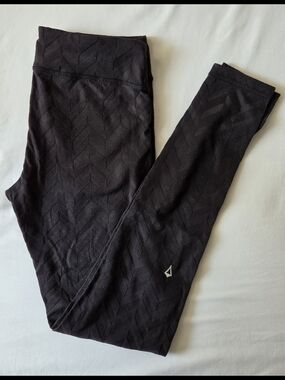 Ivivva Black Textured High-Waist Leggings